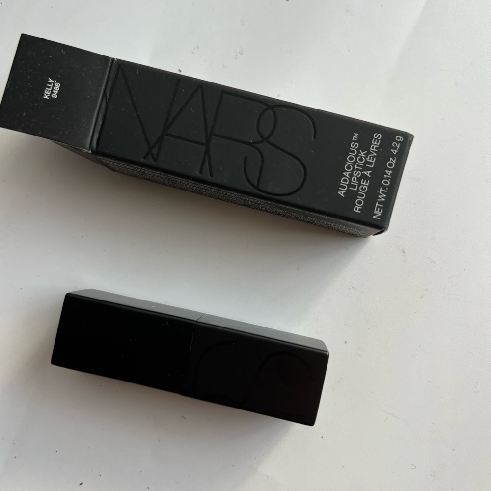 Nars Audacious Lipstick ~ 8486 Kelly Full-size Brand New In Box - Picture 3 of 8